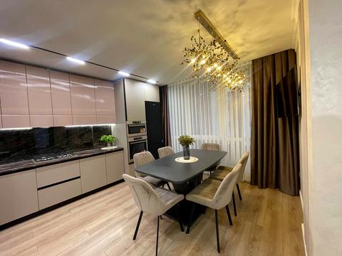 квартира за адресою Героїв Крут вул., 129А