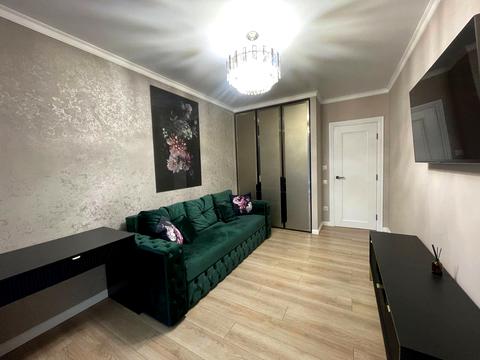 квартира за адресою Героїв Крут вул., 129А