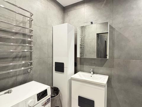 квартира за адресою Романа Левицького вул., 4