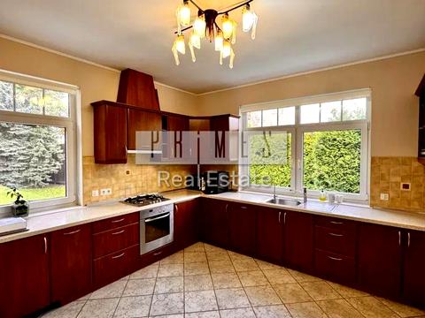 будинок за адресою Азовська вул.