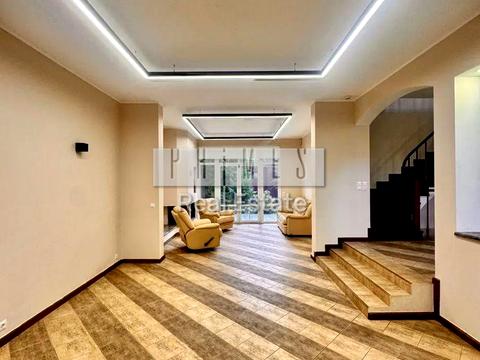 будинок за адресою Азовська вул.