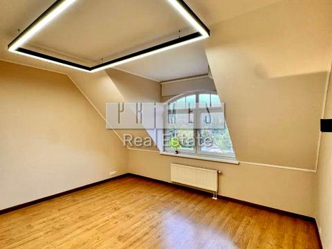 будинок за адресою Азовська вул.