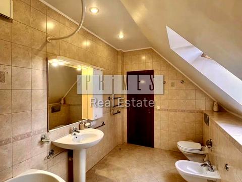 будинок за адресою Азовська вул.