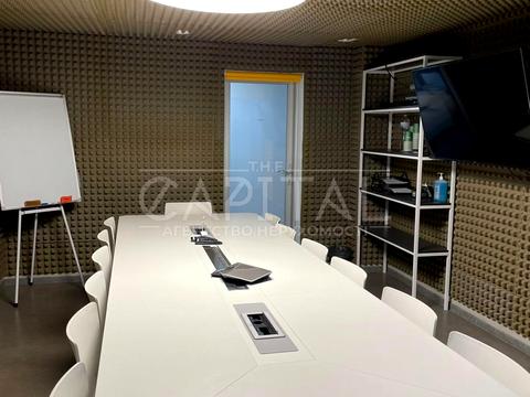 комерційна за адресою Саксаганського вул., 70-Б