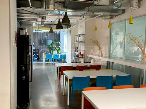 комерційна за адресою Саксаганського вул., 70-Б