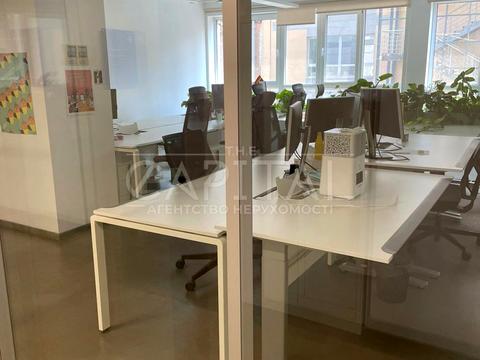 комерційна за адресою Саксаганського вул., 70-Б