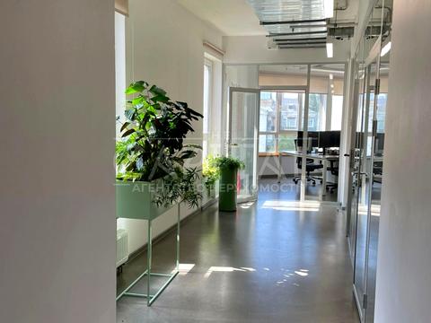 комерційна за адресою Саксаганського вул., 70-Б