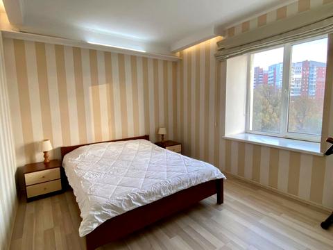 квартира за адресою просп. Александра Поля, 27-Д