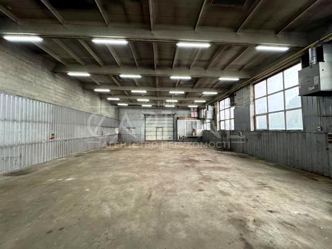 комерційна за адресою Пухівська вул., 15