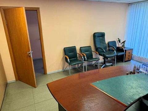 коммерческая по адресу Владимира Моссаковского ул. (Клари Цеткін), 1