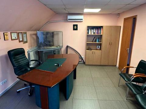 коммерческая по адресу Владимира Моссаковского ул. (Клари Цеткін), 1