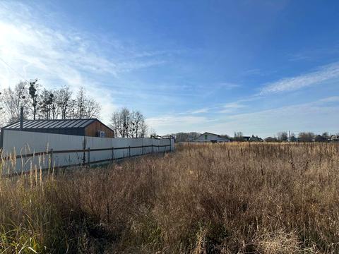 участок по адресу 