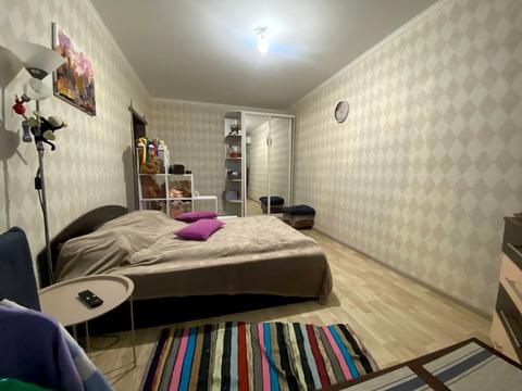 квартира за адресою Червоної Калини просп. (Володимира Маяковського), 1