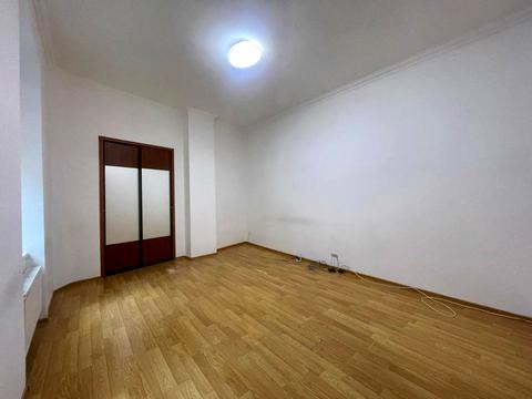 комерційна за адресою Городоцька вул., 44