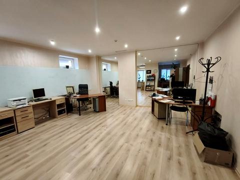 комерційна за адресою Дніпро, Виконкомівська вул., 56-А