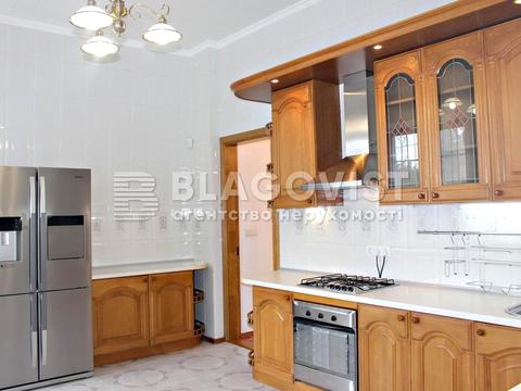 комерційна за адресою Білицька вул., 8