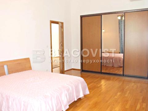 комерційна за адресою Білицька вул., 8