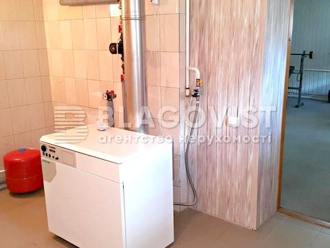 комерційна за адресою Білицька вул., 8