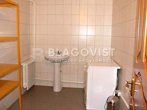 комерційна за адресою Білицька вул., 8