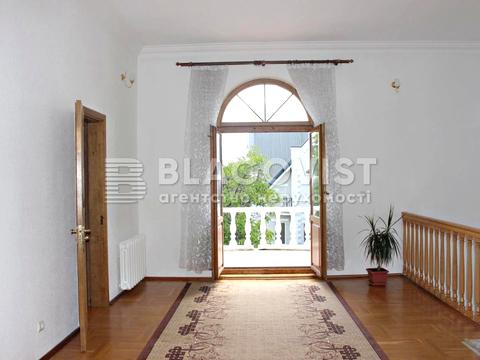 комерційна за адресою Білицька вул., 8