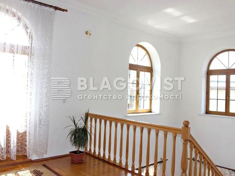 комерційна за адресою Білицька вул., 8