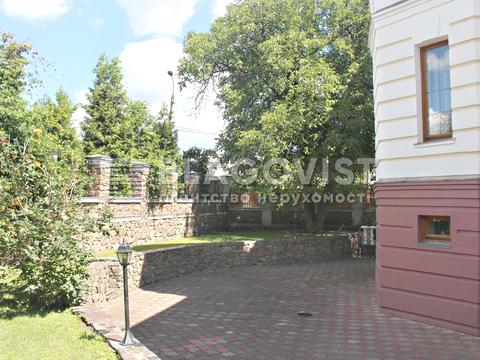 комерційна за адресою Білицька вул., 8