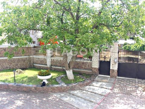 комерційна за адресою Білицька вул., 8