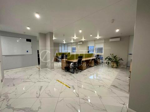 комерційна за адресою Джона Маккейна вул. (Івана Кудрі), 3-А