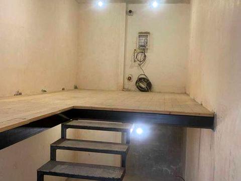 комерційна за адресою Бульварно-Кудрявська вул. (Воровського), 15