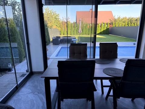 будинок за адресою Освіти