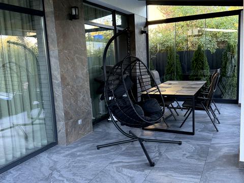 будинок за адресою Освіти