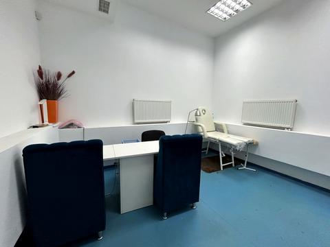 коммерческая по адресу Винники, Ивасюка ул., 48