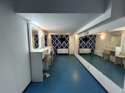 коммерческая по адресу Винники, Ивасюка ул., 48