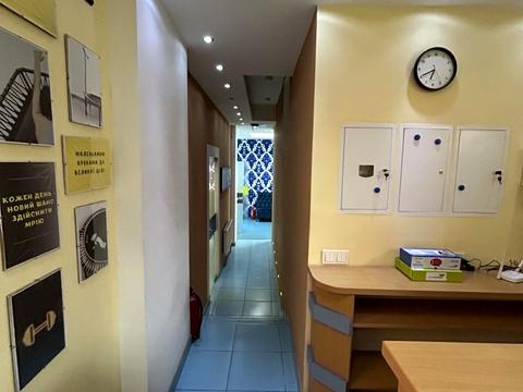 коммерческая по адресу Винники, Ивасюка ул., 48