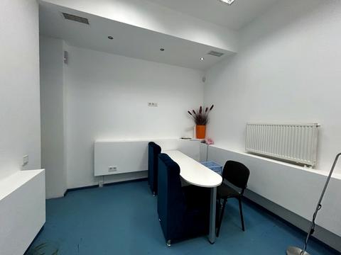 коммерческая по адресу Винники, Ивасюка ул., 48