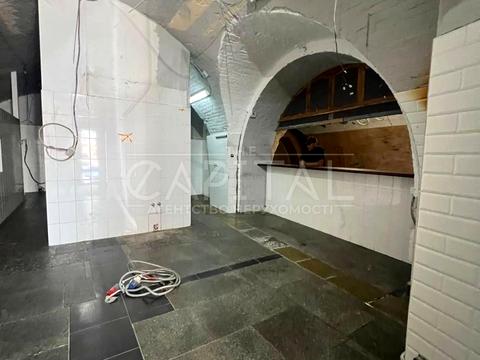 комерційна за адресою Євгена Коновальця вул. (Щорса), 44