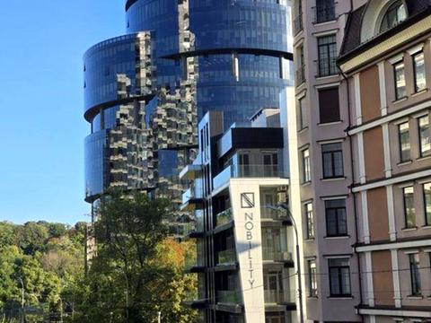 комерційна за адресою Болсуновська вул. (Сергія Струтинського), 21