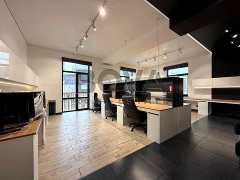 комерційна за адресою Бессарабська пл., 5