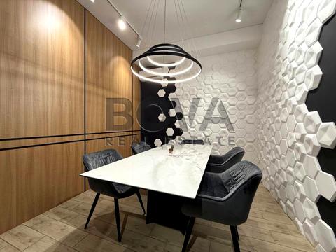 комерційна за адресою Бессарабська пл., 5