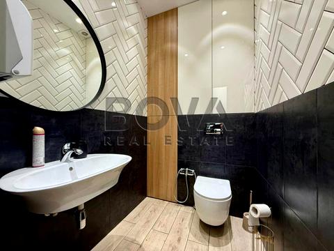 комерційна за адресою Бессарабська пл., 5