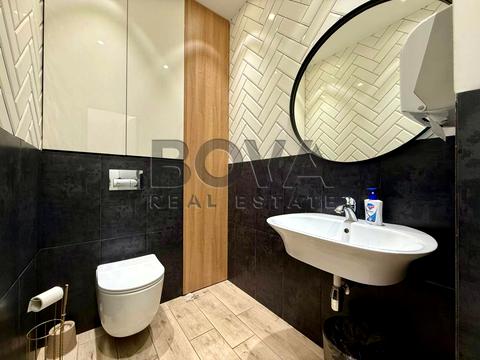 комерційна за адресою Бессарабська пл., 5