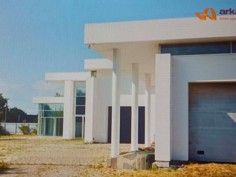 комерційна за адресою Євгена Коновальця вул., 14ж