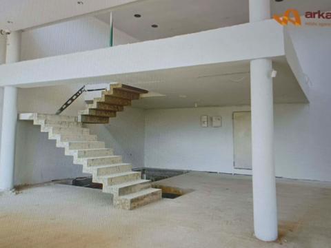 комерційна за адресою Євгена Коновальця вул., 14ж