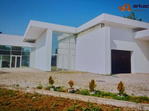 комерційна за адресою Євгена Коновальця вул., 14ж