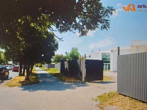 комерційна за адресою Євгена Коновальця вул., 14ж