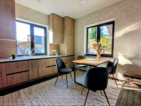 будинок за адресою Вишнева, 47