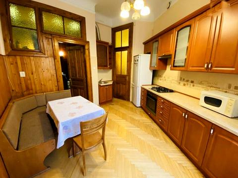 квартира за адресою Омеляна Поповича вул., 17