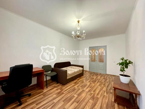 квартира за адресою Драгоманова вул., 6/1