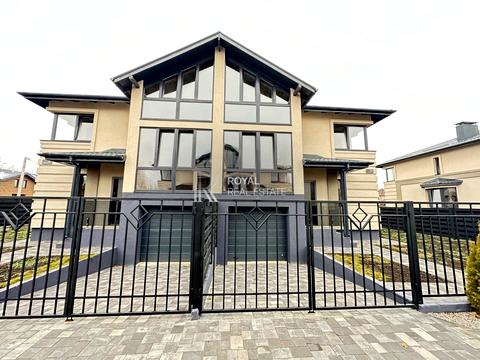 будинок за адресою Світанкова вул.