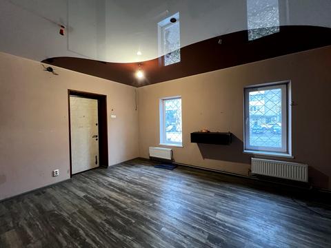 комерційна за адресою Івана Мазепи вул. (Щорса), 7